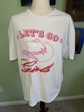 Sweet Claire Lets Go Girls Cowgirl Hat Graphic T-Shirt White Pink L/XL Western